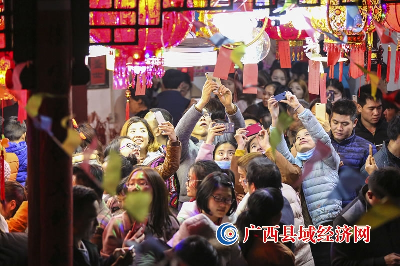 非遗图集:富川上灯炸龙节