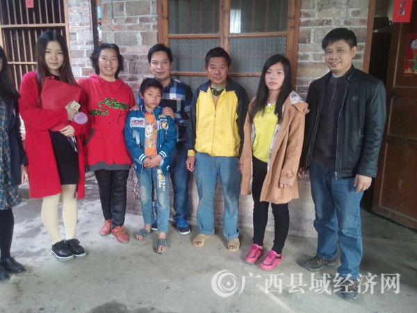 县促会常务副秘书长杨丽英应邀参加慰问孤儿活动