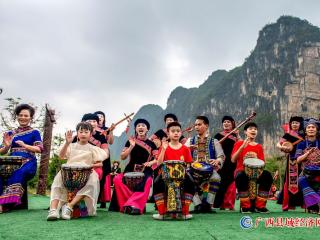 首届广西民族文化旅游推广季活动在崇左宁明花山岩画景区正式开幕