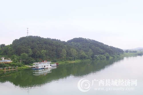 平果山清水秀,风景怡人,宜居宜旅.jpg