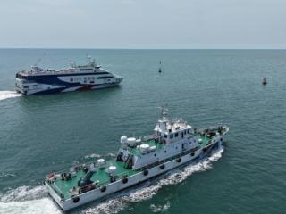 广西北海:海岛游“五一”迎客流高峰 海事部门护航水上出行安全
