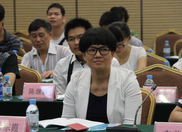 甘东霞.jpg