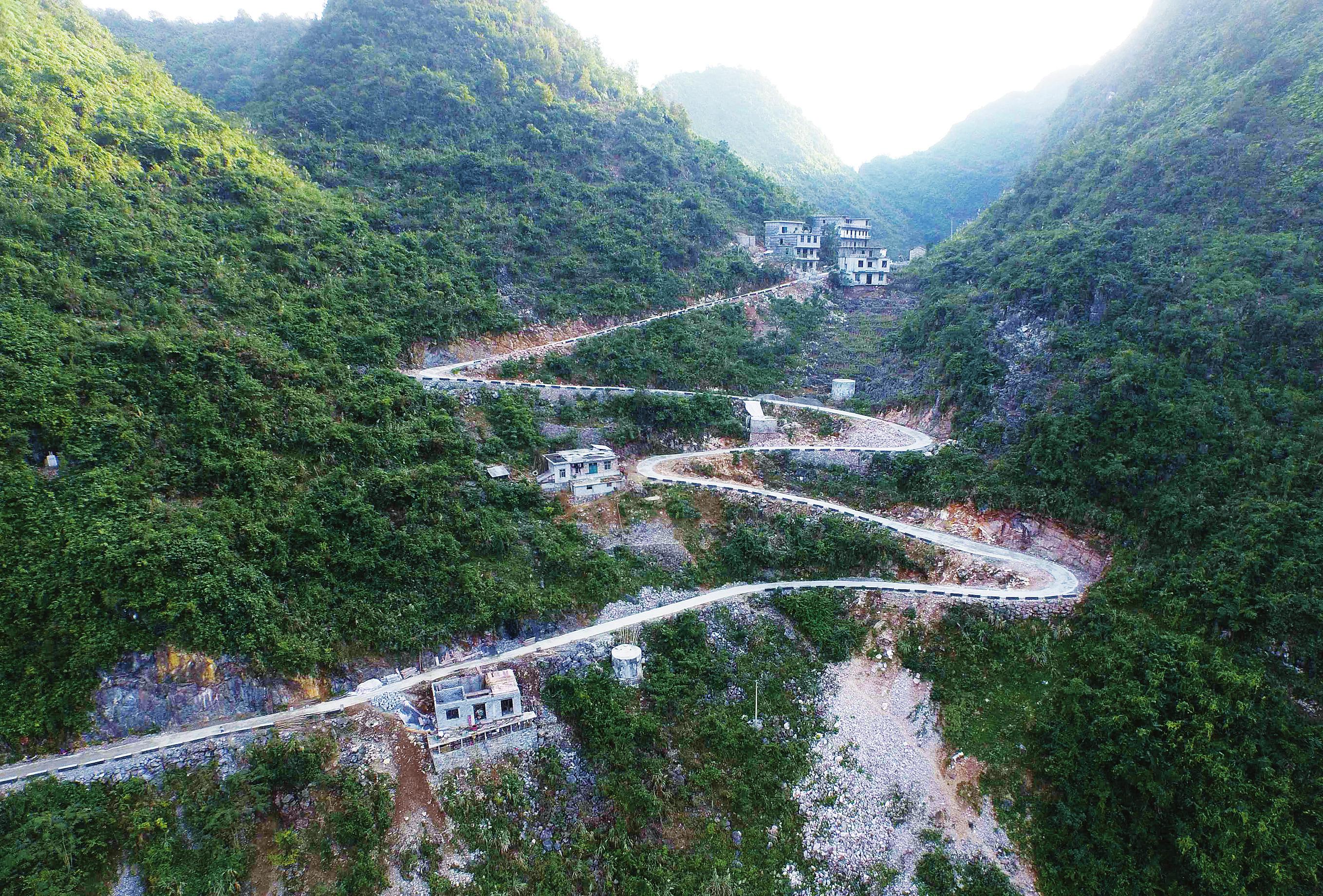 广西加快推进农村公路“村村通”