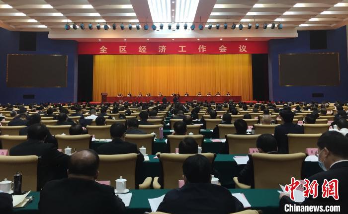 广西全区经济工作会议召开。 黄令妍 摄