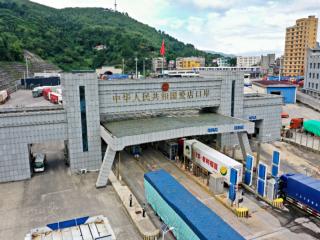 爱店口岸四大指标同步“井喷” “黄金通道”跑出发展“加速度”