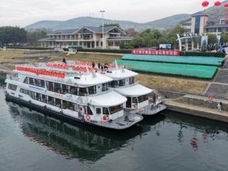 两艘新能源星级游船交付 桂林漓江生态治理再添新动能